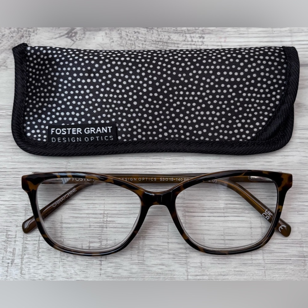 Foster Grant 2.0 Tortoise Shell Eyeglasses with Black Polka Dot Soft Case